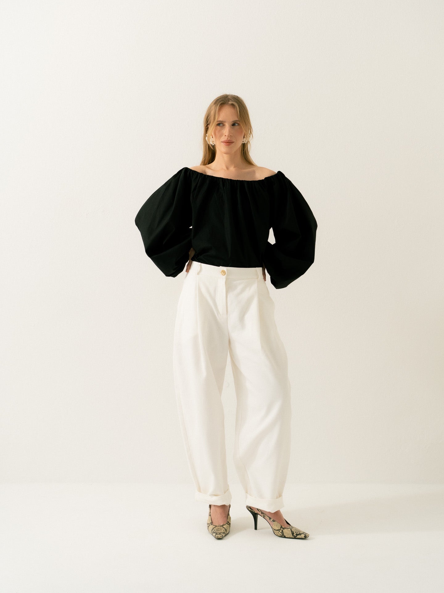 Harmony blouse with dropped shoulders Black