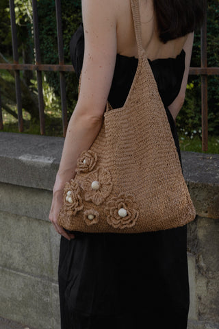 Shopper with flowers