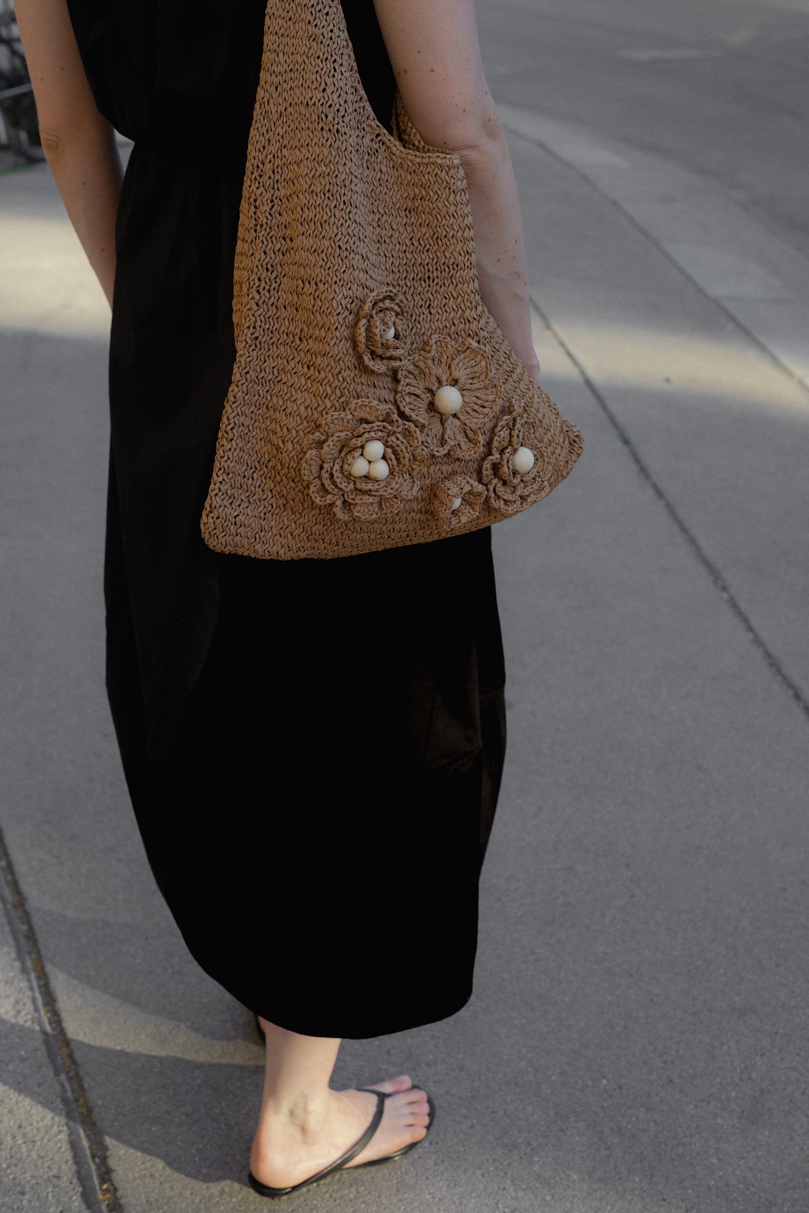 Shopper with flowers