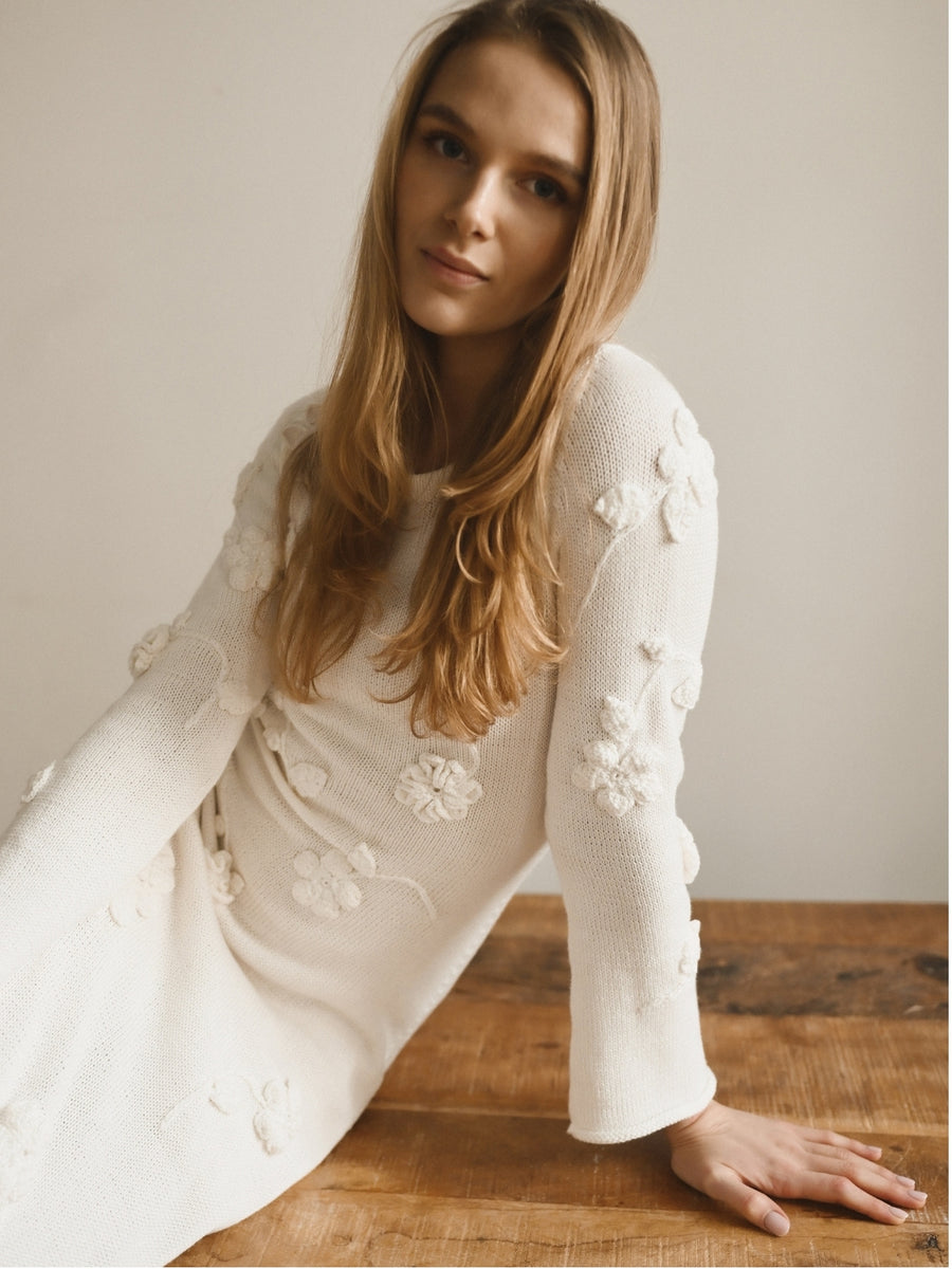 Dress Sensual with knitted flowers