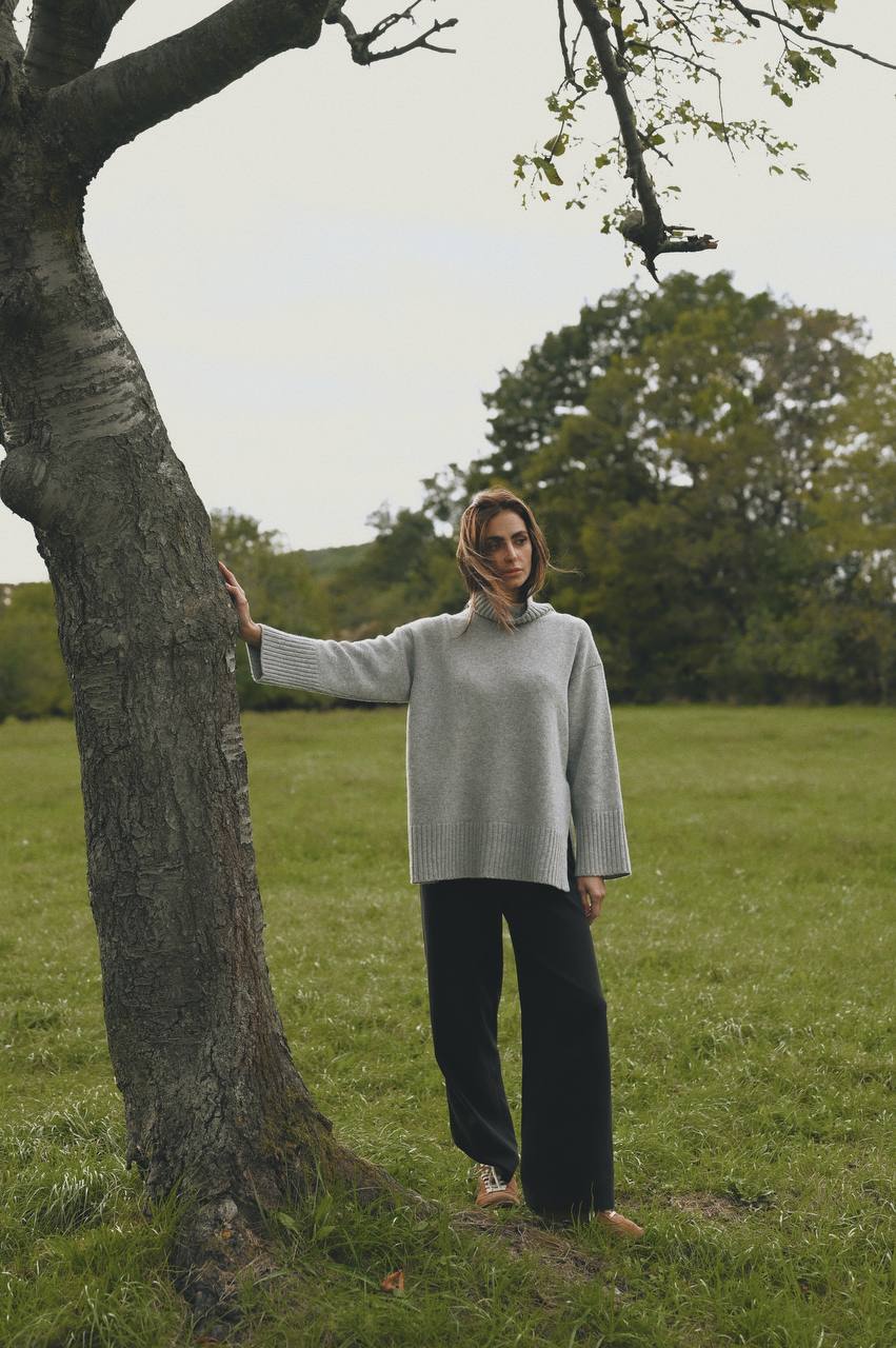 Basic cashmere sweater