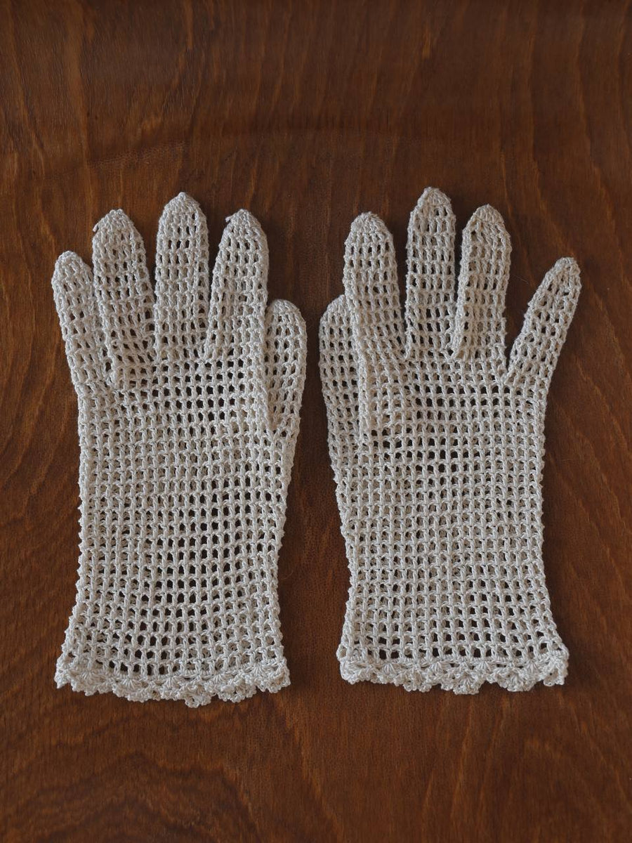 Cotton gloves